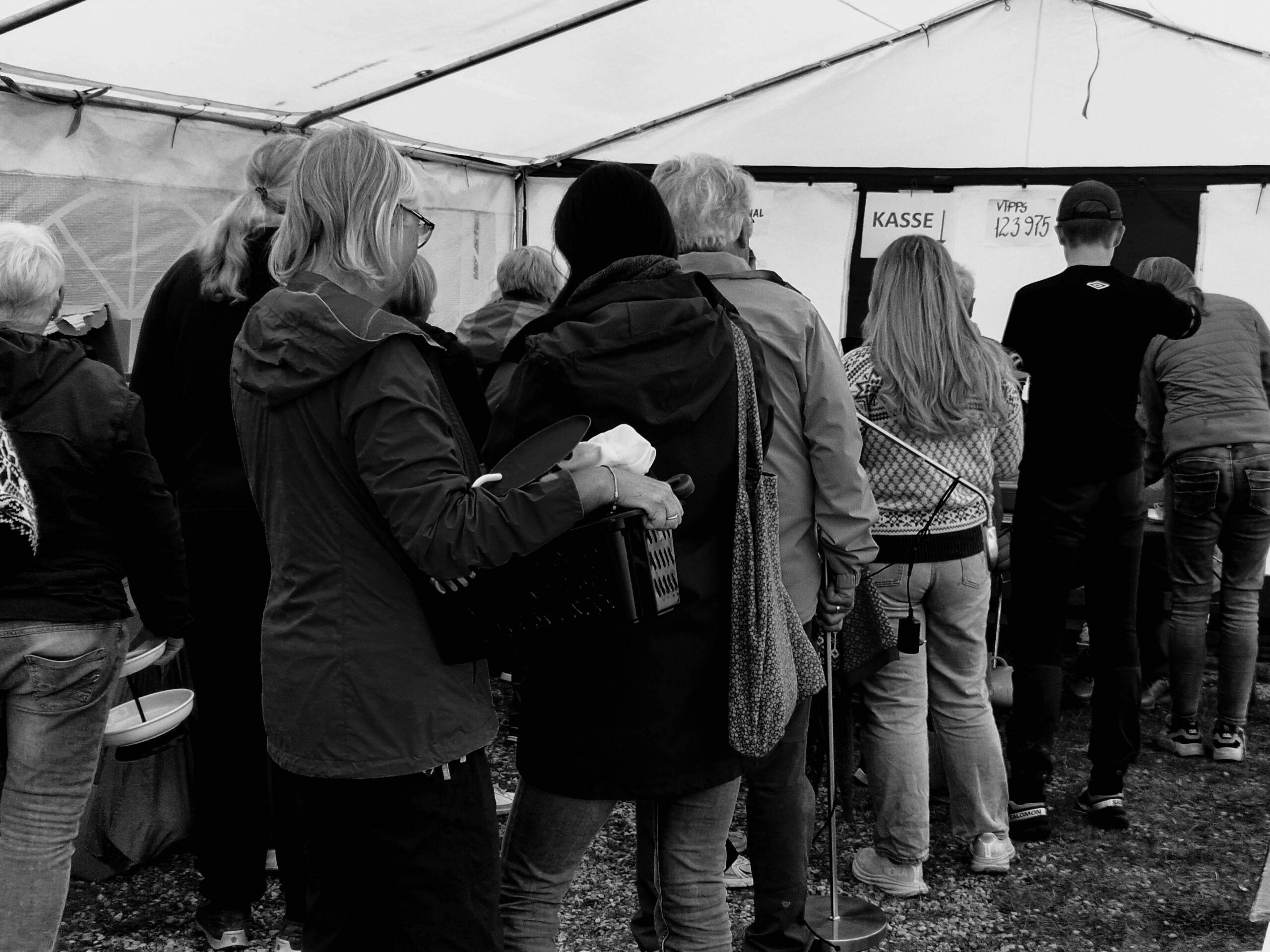 Loppemarked i Feragen, foto: Elisabeth Larsdatter Bakke Skott